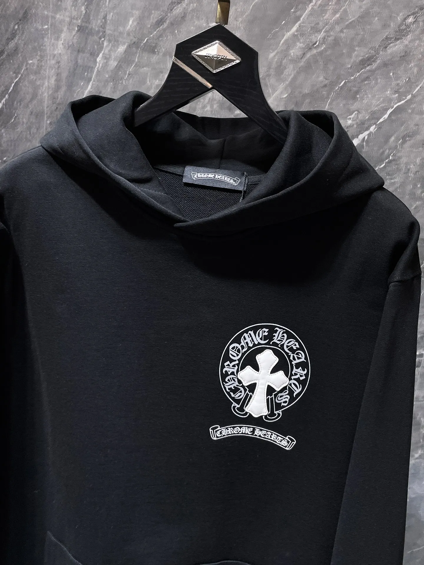 P250 Chrome Hearts Autumn and Winter 2025 Counter Synchronization Chrome Colorful Cross Piece Leather Sanskrit Horseshoe Hooded Sweatshirt Improved Customized Version 1:1 High Weight High Quality Fabric Recommended Color: White Black Size: S, M, L, XL